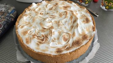 Lemon meringue pie